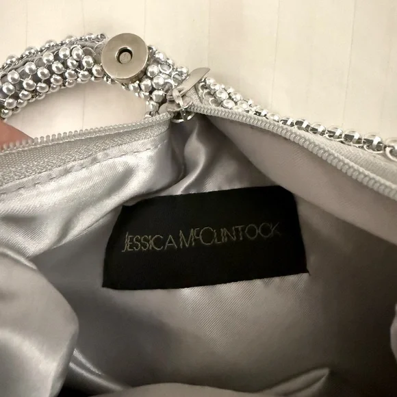 Jessica McClintock Staci Metal Silver Pearl Snap Puch Evening Wristlet Bag - Picture 4 of 7
